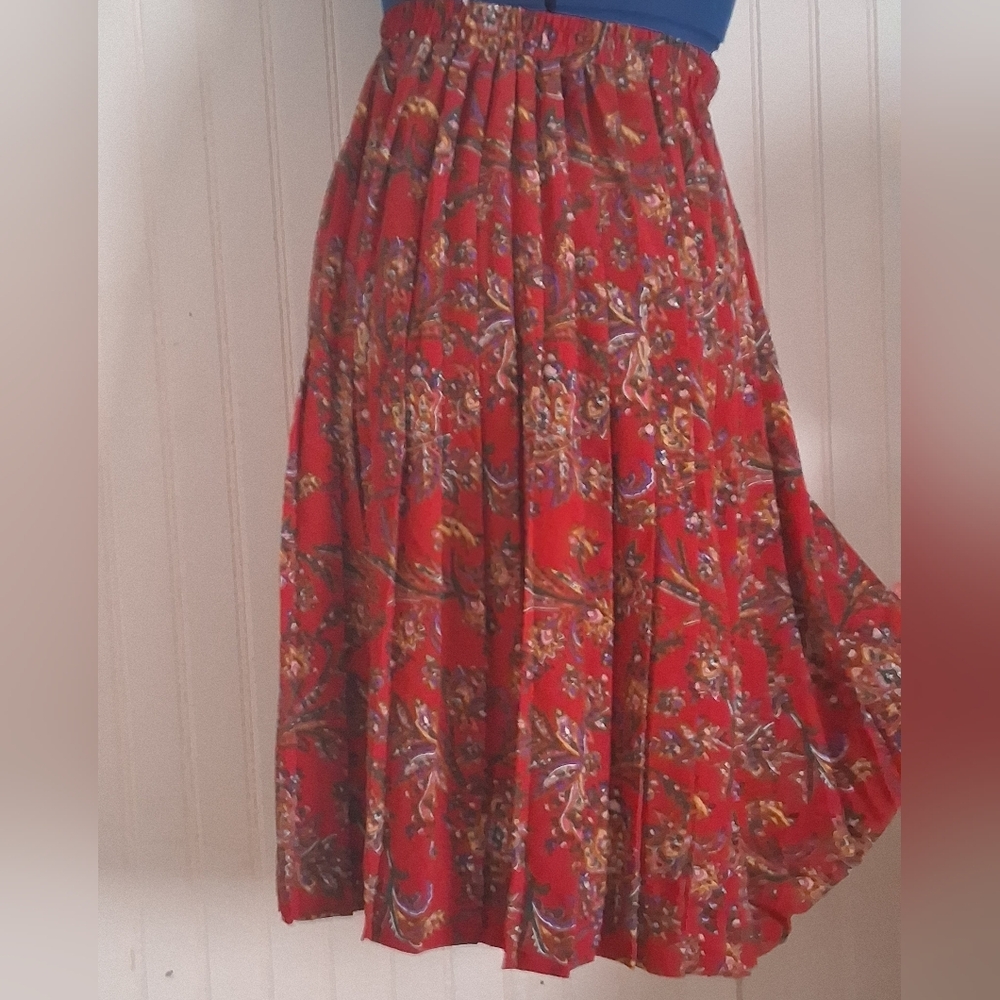 Leslie Fay Red Floral Full A-Line Skirt with Multicolor Print